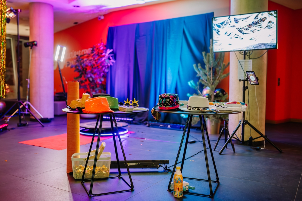 Make Your Corporate Event Stand Out with a Photo Booth and DJ Services in Chicagoland
